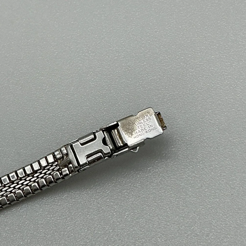 Vintage Seiko Womens Watch 16mm Silver Tone 11-0459 Round Dial Manual Wind 6.75